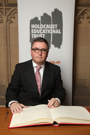 Robert Buckland MP signs Holocaust Educational Trust Book of Commitment  