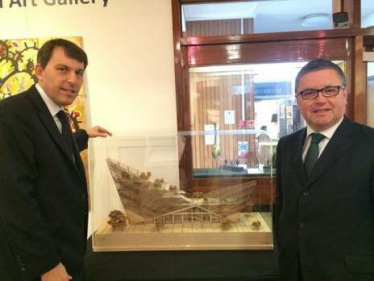 Robert Buckland MP shows Culture Minister John Glenn MP the proposed new Swindon Museum and Art Gallery model