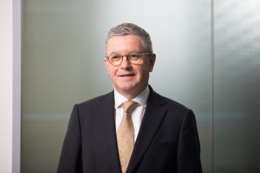 Robert Buckland Profile