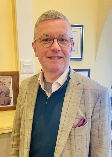 Robert Buckland Profile