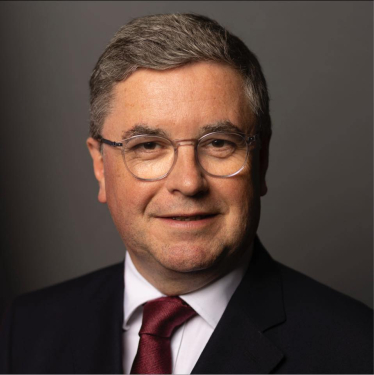 The Rt Hon Sir Robert Buckland KBE KC MP